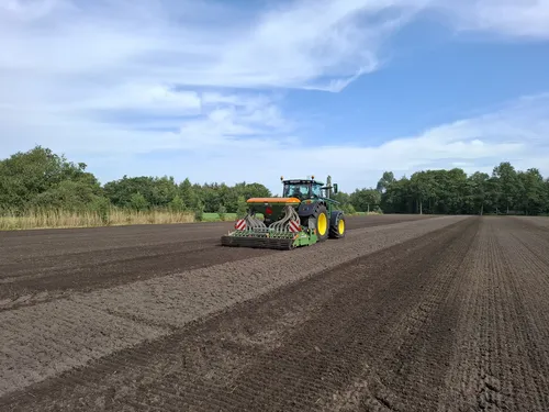 Grasland zaaien - VisscherHolland